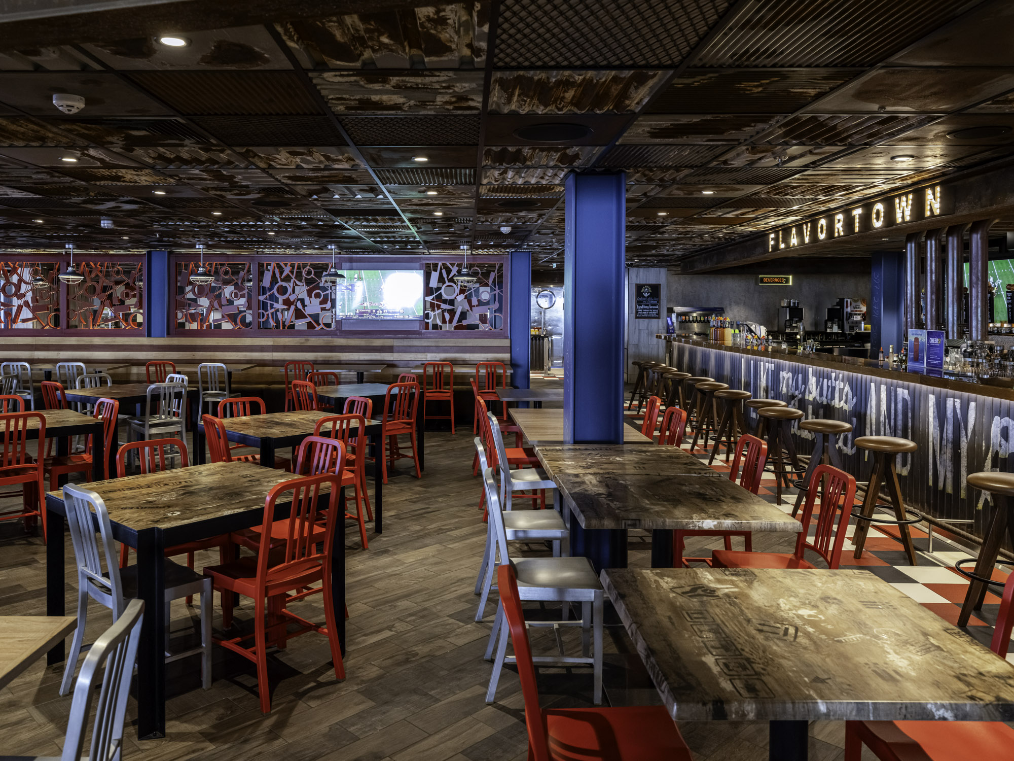 Carnival Horizon Guy Fieri’s Pig & Anchor Restaurant Design